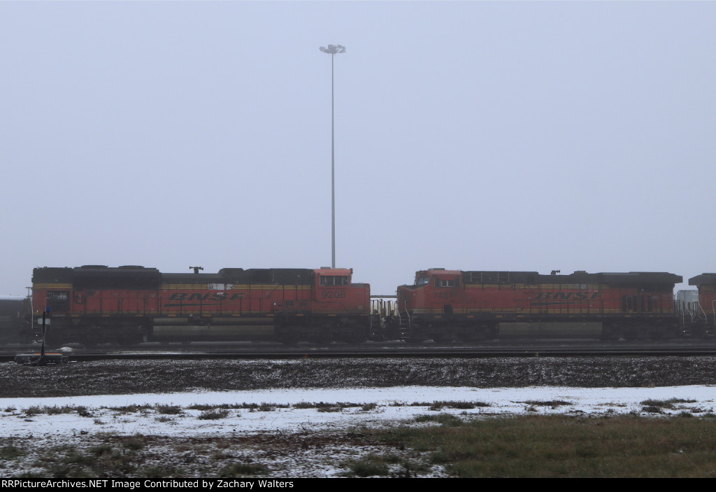 BNSF 9208 7487